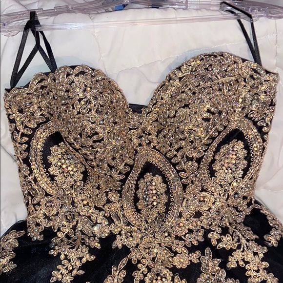 Strapless Black prom/quince dress - Picture 2 of 8